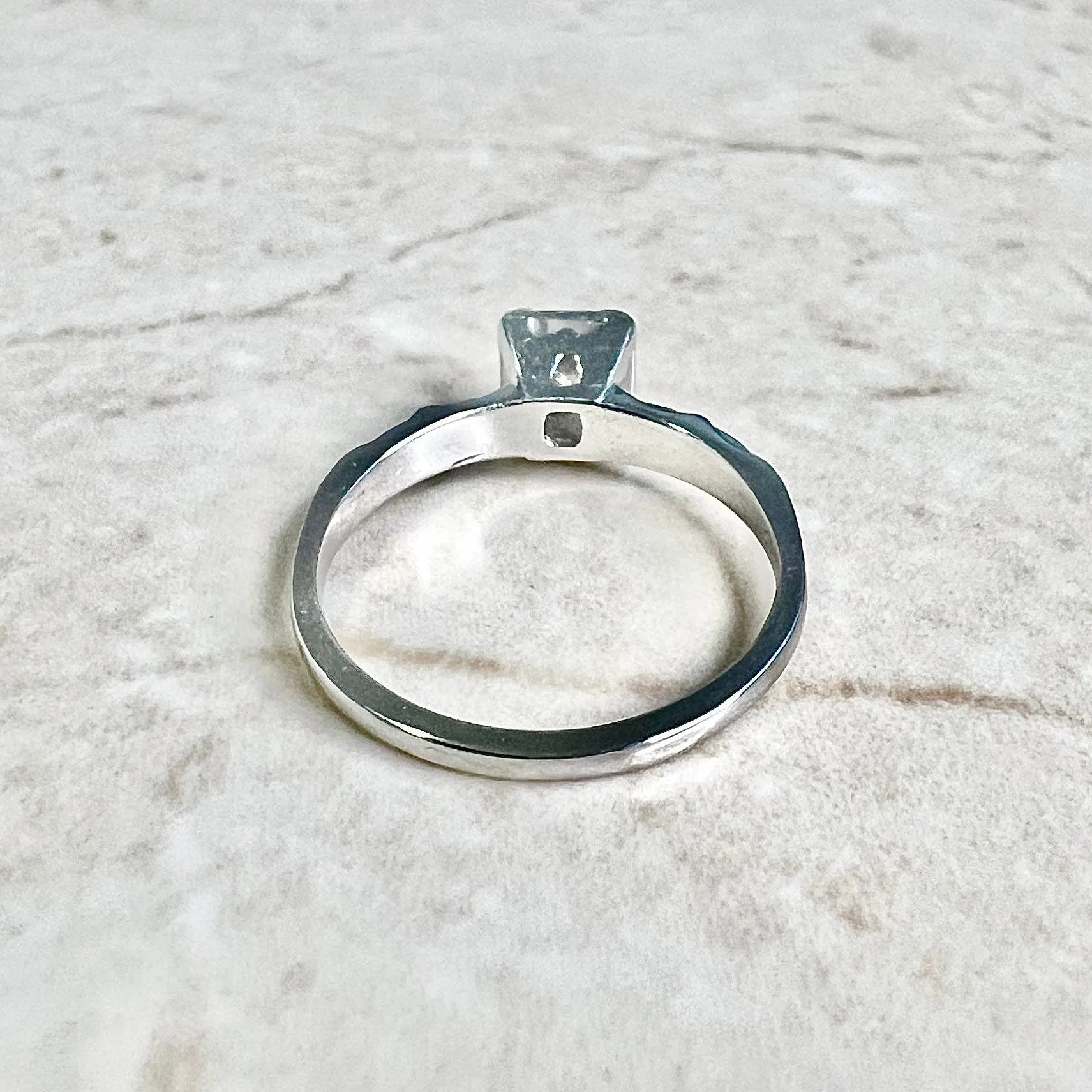 Vintage 1940’s Retro 14 Karat Yellow Gold 0.30 Carat Diamond Solitaire Engagement Ring