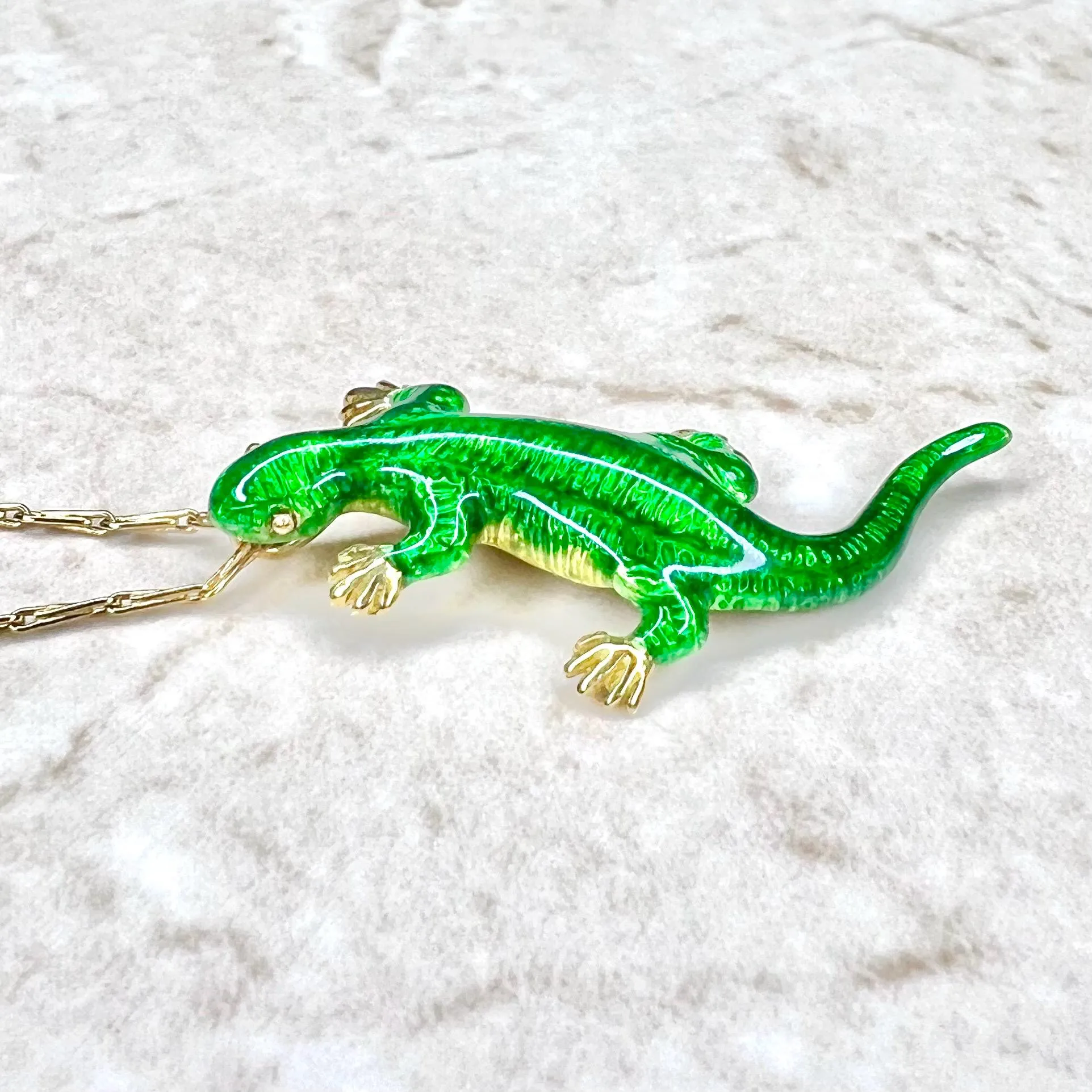 Vintage Handcrafted 18 Karat Yellow Gold & Enamel Lizard Pendant Necklace By Carvin French