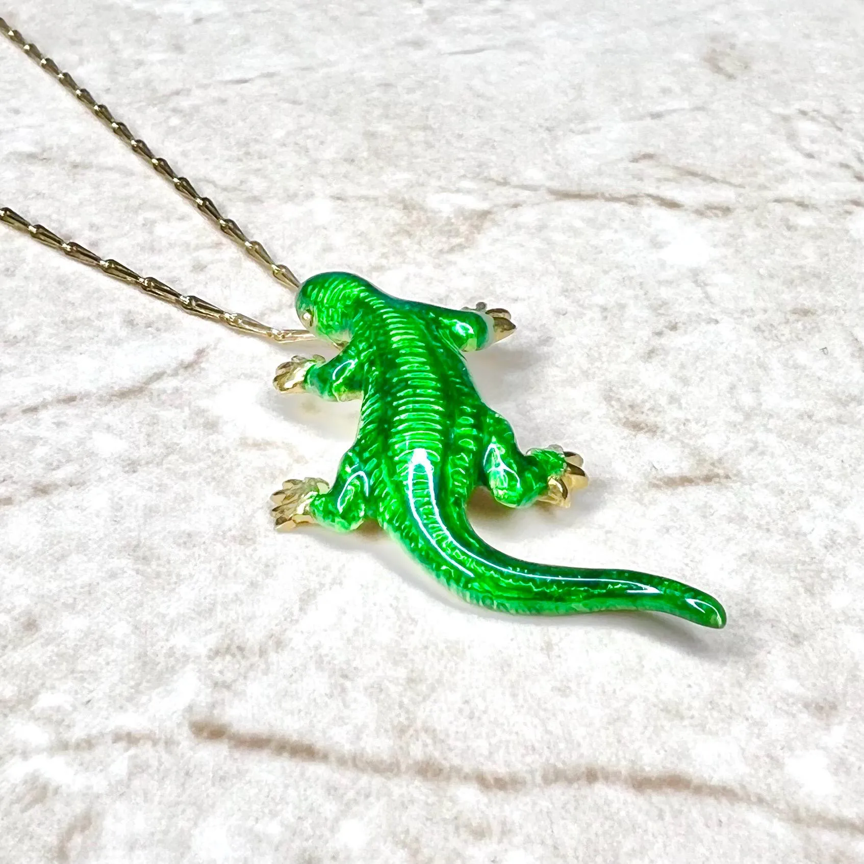 Vintage Handcrafted 18 Karat Yellow Gold & Enamel Lizard Pendant Necklace By Carvin French