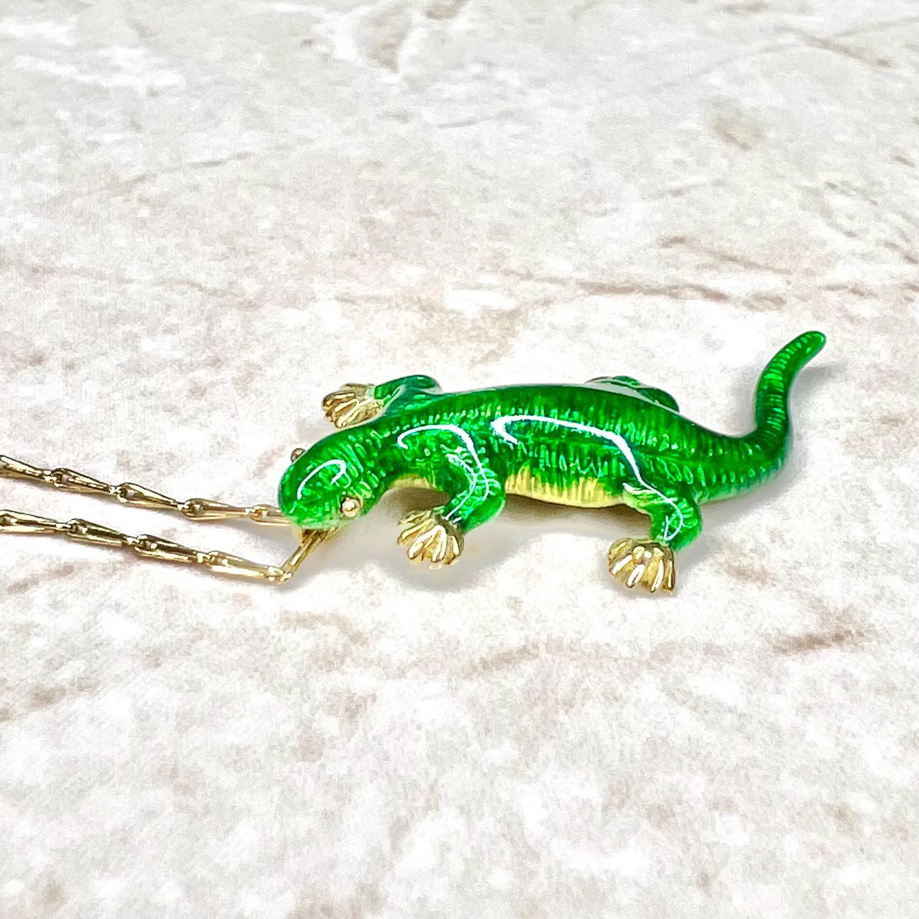 Vintage Handcrafted 18 Karat Yellow Gold & Enamel Lizard Pendant Necklace By Carvin French