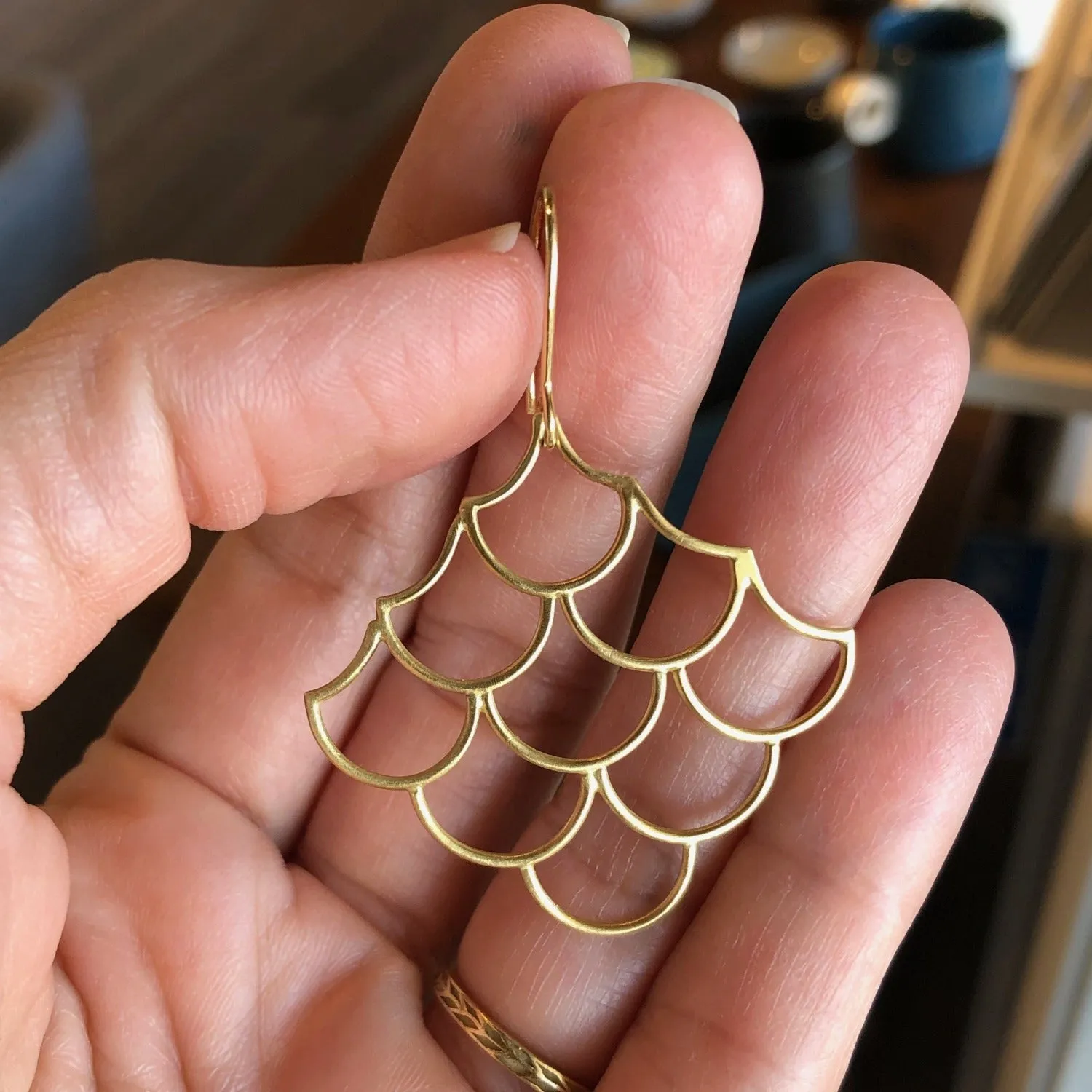 Wave Earrings in 18k gold