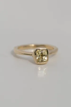 Yellow Sapphire Solitaire