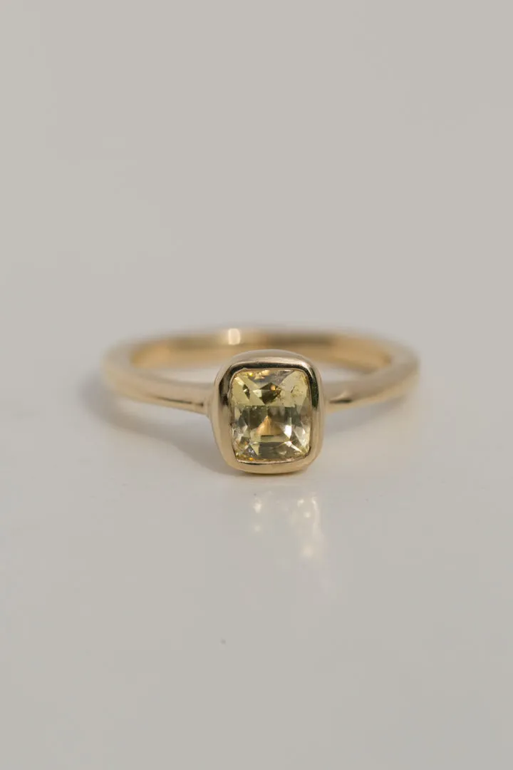 Yellow Sapphire Solitaire